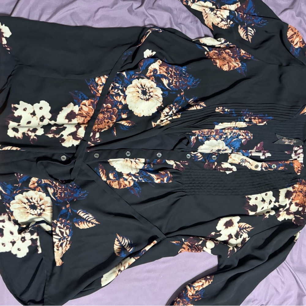 Melissa McCarthy Black Floral Shirt